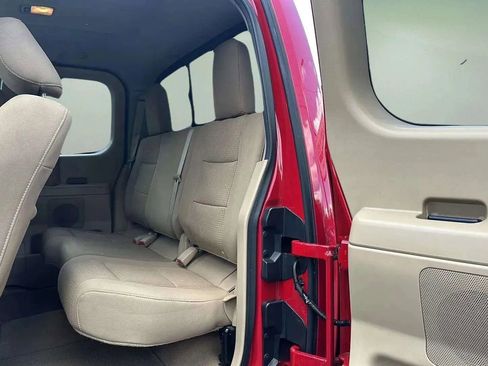 Used 2012 Nissan Titan SV w/ SV Value Truck Pkg image 15