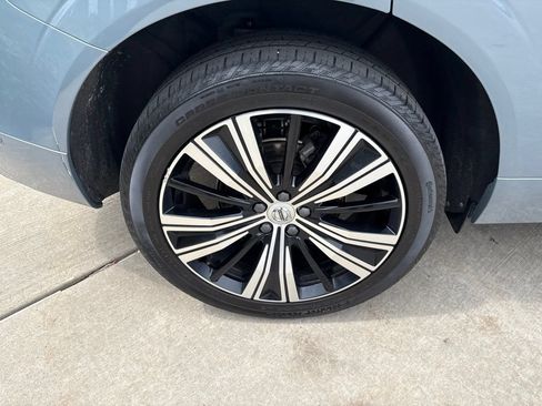 Certified 2023 Volvo XC60 B5 Plus AWD/4WD image 14