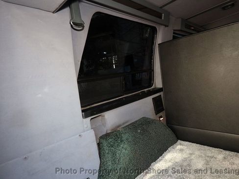 Used 1998 Dodge B1500 image 36