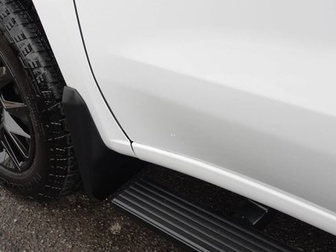 Used 2023 Chevrolet Silverado 1500 Custom image 12