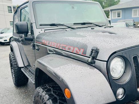 Used 2018 Jeep Wrangler Rubicon AWD/4WD image 12