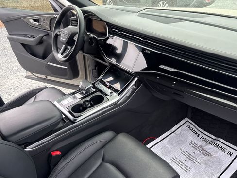 Used 2023 Audi Q8 Prestige w/ Prestige Package AWD/4WD image 18