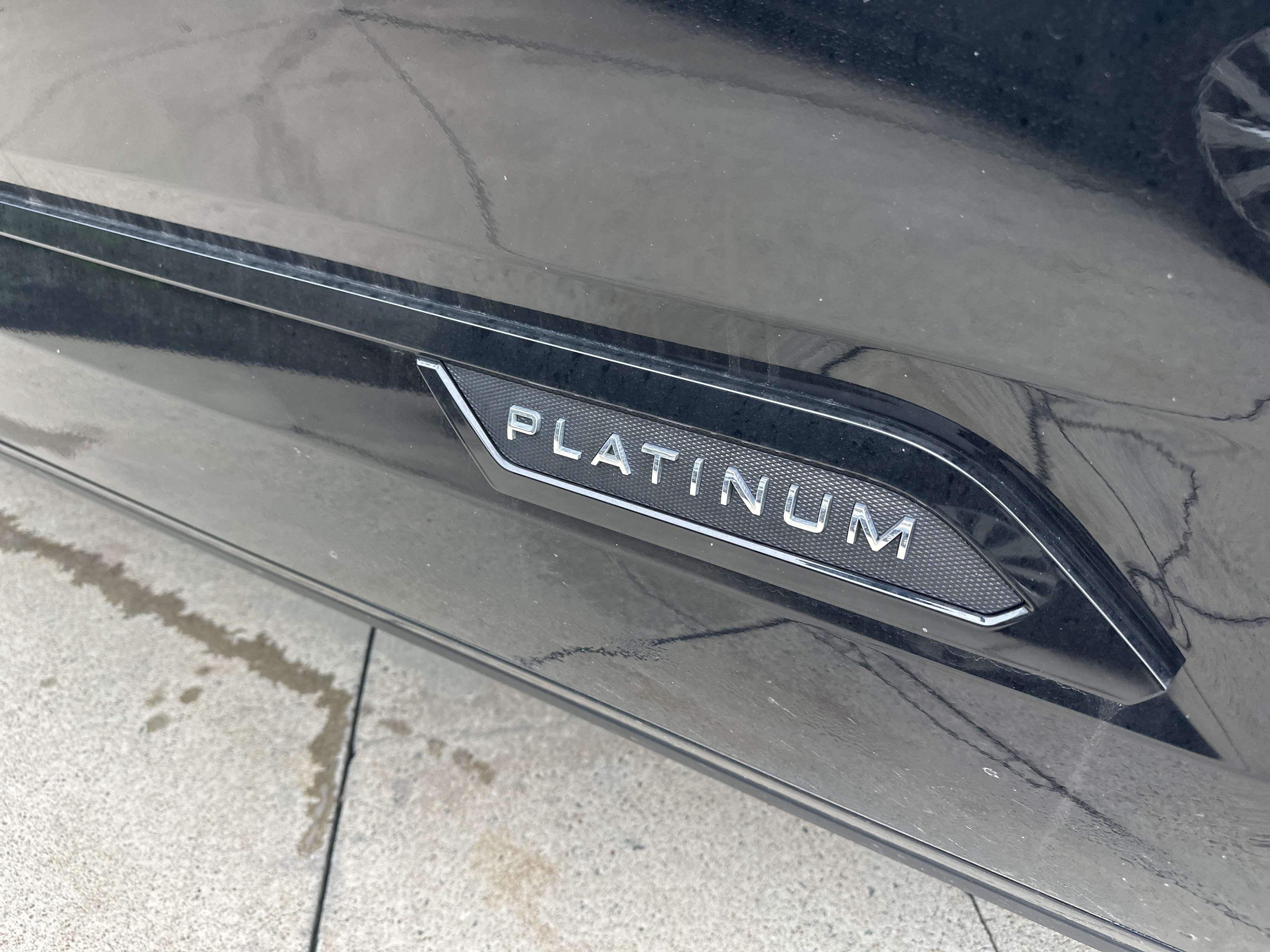Used 2024 Toyota Tundra Platinum AWD/4WD image 33