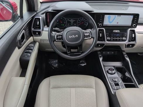 Used 2022 Kia Sorento S FWD image 16