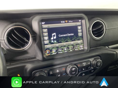 Used 2022 Jeep Wrangler Unlimited Sahara w/ Cold Weather Group image 4