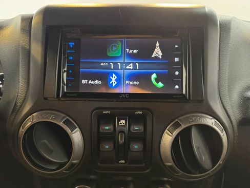 Used 2014 Jeep Wrangler Unlimited Sport w/ Quick Order Package 24S AWD/4WD image 14