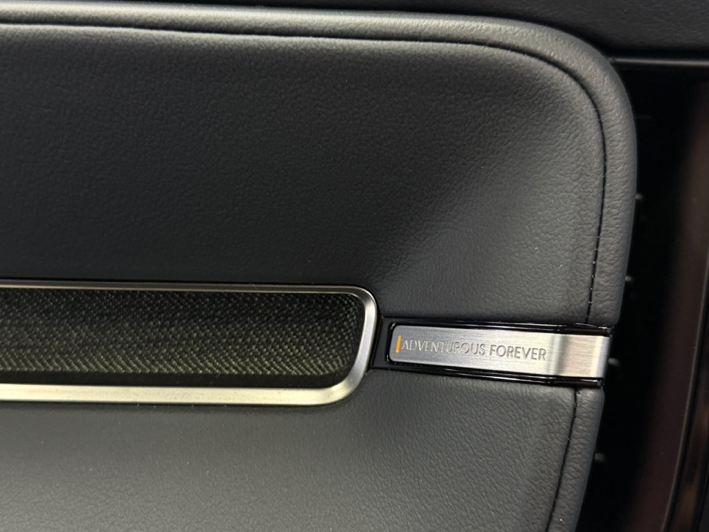 Used 2025 Rivian R1S Adventure Dual AWD/4WD image 18