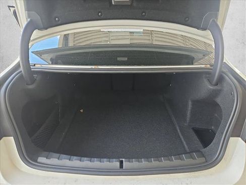 Used 2023 BMW 330i Sedan w/ Premium Package RWD image 6