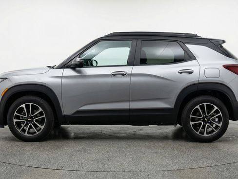 Used 2025 Chevrolet TrailBlazer LT image 5