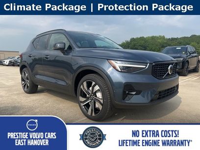 New 2026 Volvo XC40 B5 Ultra w/ Climate Package