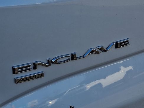 Used 2020 Buick Enclave Essence w/ Sound and Sites Package image 33