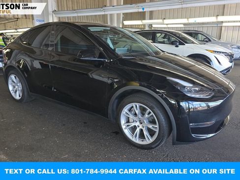 Used 2023 Tesla Model Y Long Range image 12