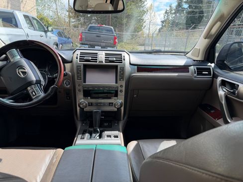 Used 2018 Lexus GX 460 Premium AWD/4WD image 14