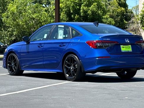 Used 2024 Honda Civic Sport image 3