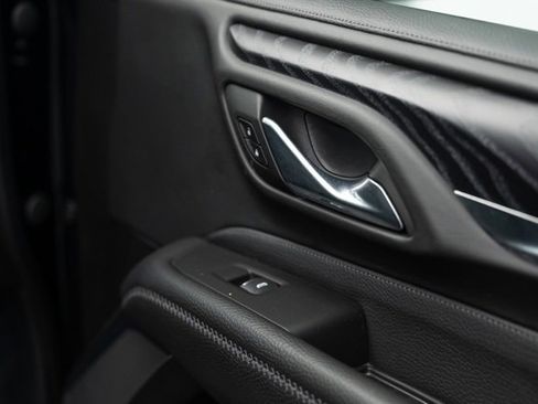 Used 2023 GMC Yukon XL Denali image 32