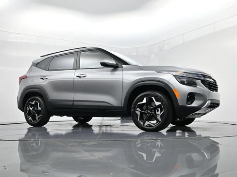 Used 2026 Kia Seltos S AWD/4WD image 9