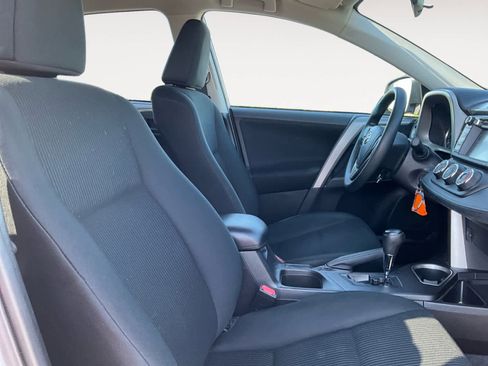Used 2016 Toyota RAV4 LE AWD/4WD image 16