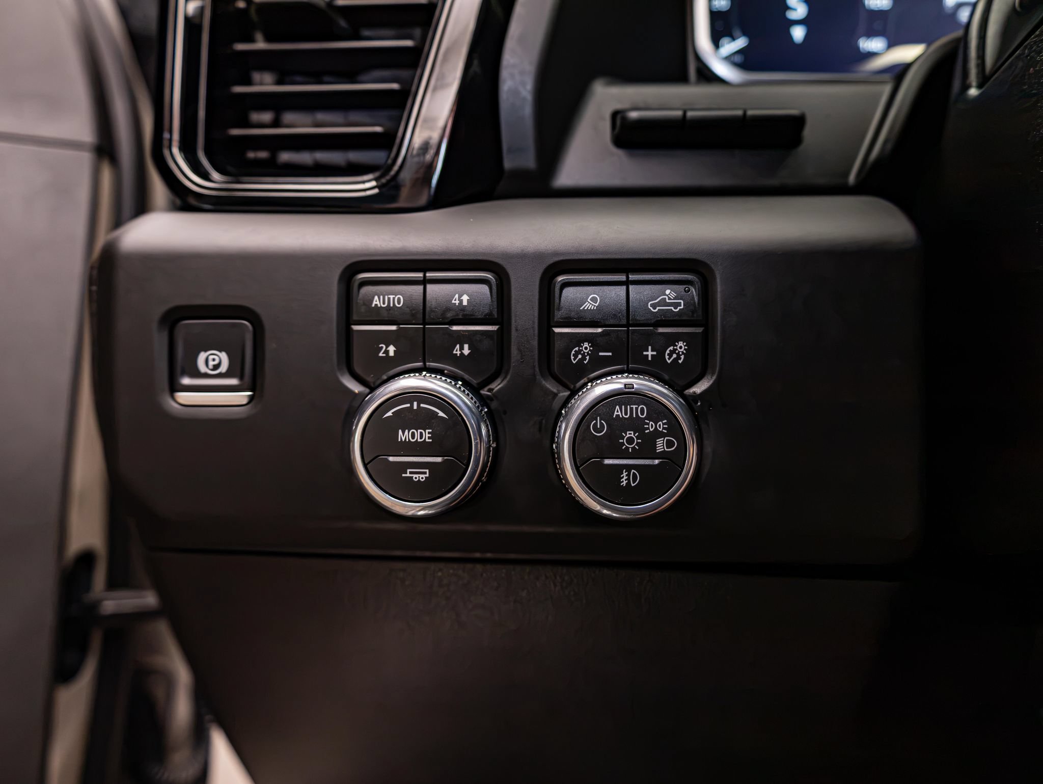 Used 2026 GMC Sierra 2500 AT4 w/ AT4 Premium Plus Package AWD/4WD image 21