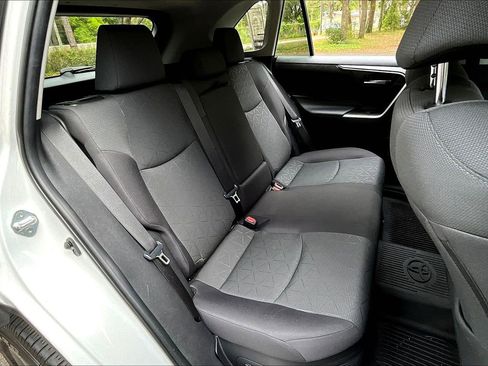 Used 2024 Toyota RAV4 XLE w/ Convenience Package image 22