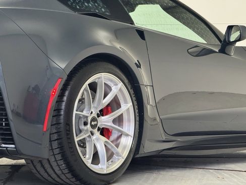 Used 2019 Chevrolet Corvette Z06 w/ Battery Protection Package image 41