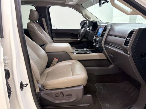 Used 2020 Ford Expedition XLT w/ Equipment Group 202A RWD image 32