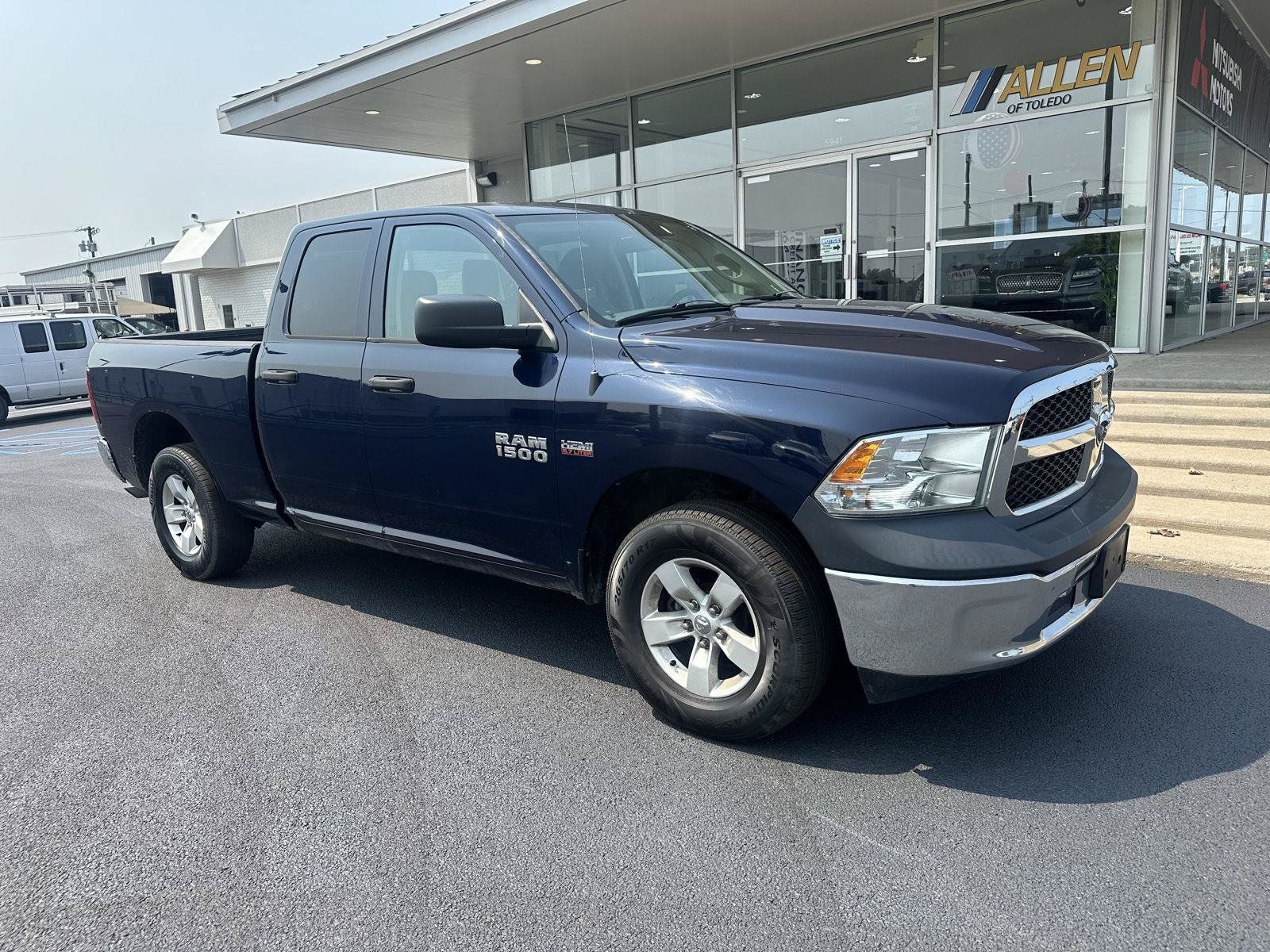 Used 2015 RAM 1500 ST w/ SXT Appearance Group AWD/4WD image 2