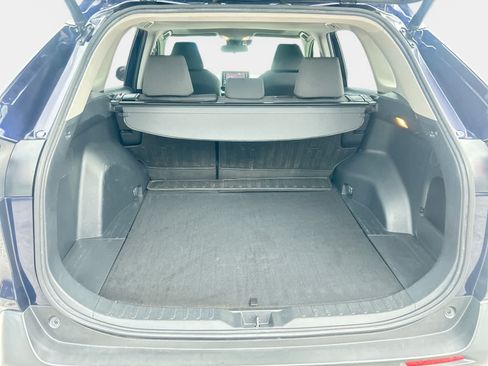 Used 2019 Toyota RAV4 XLE w/ Convenience Package AWD/4WD image 9