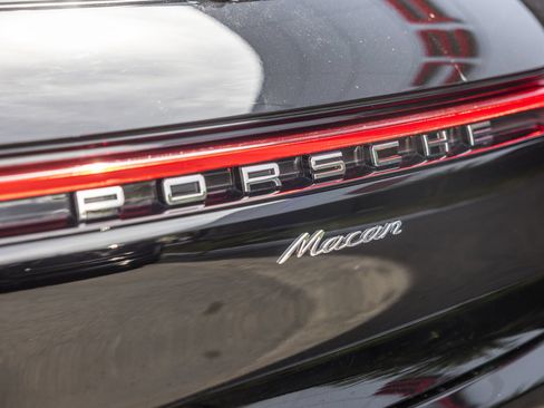 Certified 2026 Porsche Macan AWD/4WD image 26