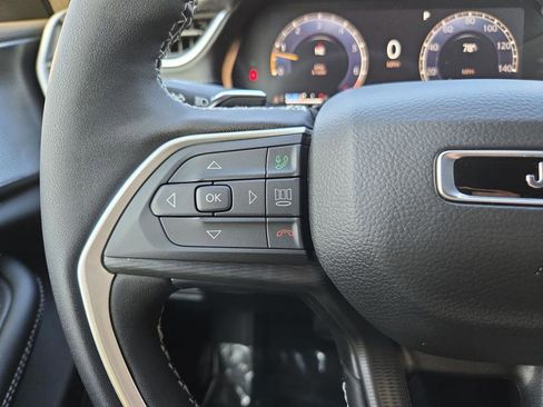 New 2025 Jeep Grand Cherokee Altitude RWD image 23