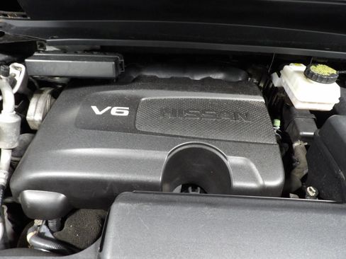 Used 2017 Nissan Pathfinder SV w/ SV Cold Weather Package AWD/4WD image 23