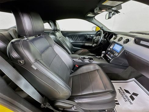 Used 2017 Ford Mustang Premium image 28