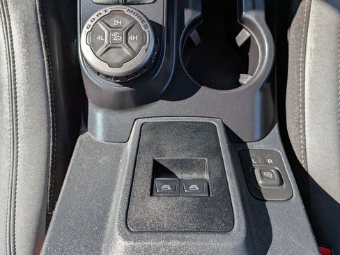 Used 2024 Ford Bronco Black Diamond AWD/4WD image 17