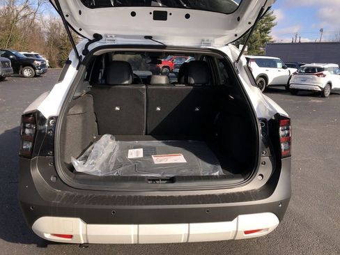 New 2026 Nissan Kicks SR w/ Cold Weather Package AWD/4WD image 17
