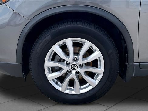 Used 2019 Nissan Rogue SV FWD image 11