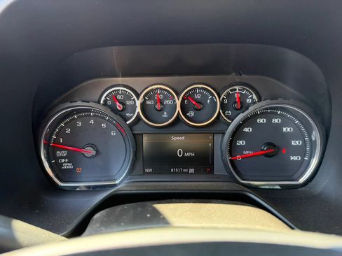 Used 2021 Chevrolet Suburban LT AWD/4WD image 24