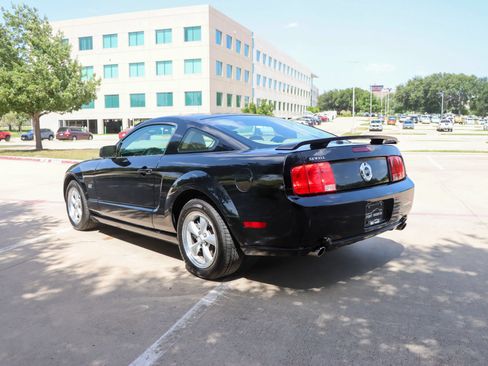 Used 2008 Ford Mustang GT Premium RWD image 5