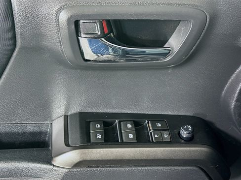 Used 2022 Toyota Tacoma TRD Sport w/ Technology Package RWD image 14
