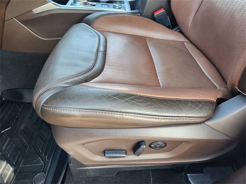 Used 2021 Ford Explorer King Ranch w/ Premium Technology Package image 24