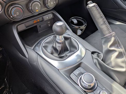 New 2026 MAZDA MX-5 Miata Club w/ Interior Package RWD image 6