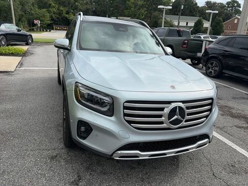 Used 2026 Mercedes-Benz GLB 250 image 4
