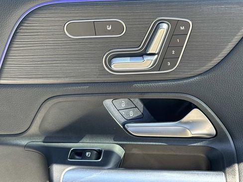 Used 2025 Mercedes-Benz GLA 250 image 14