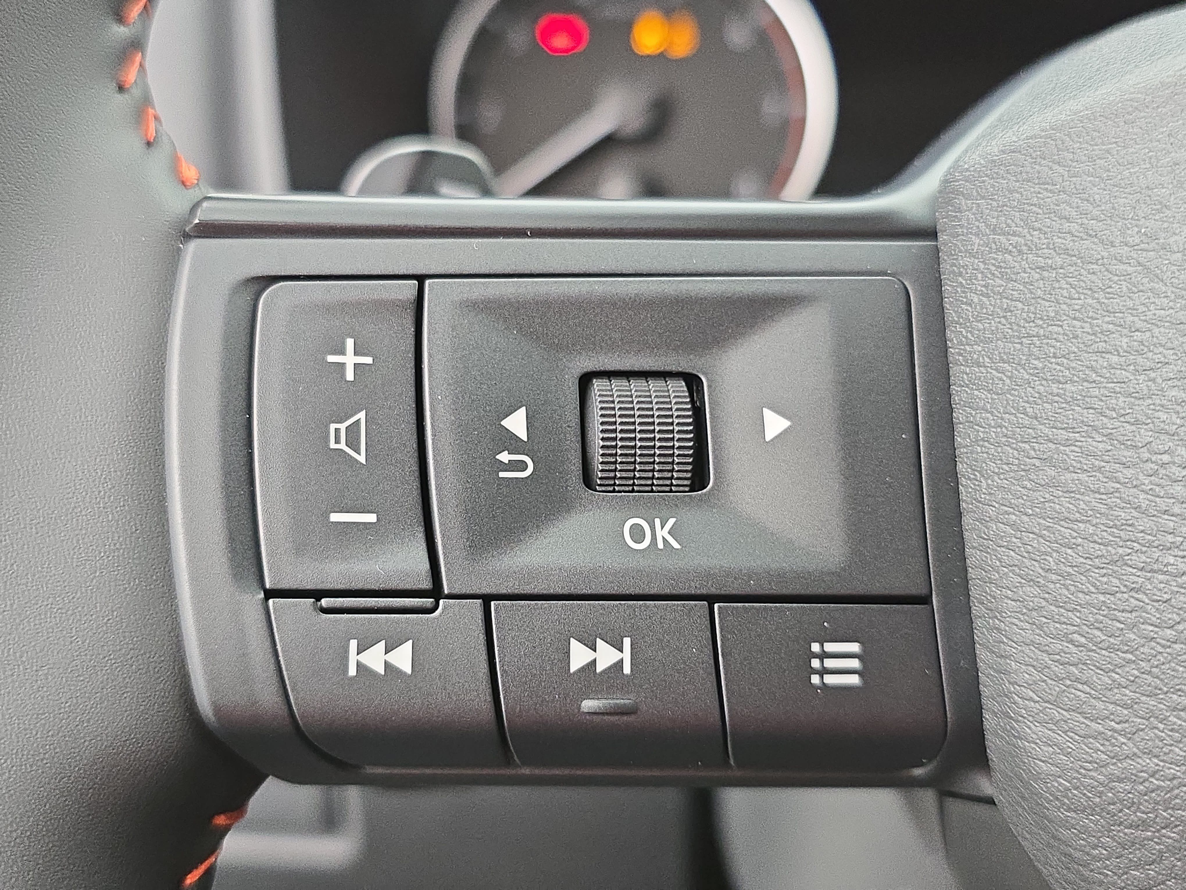 Used 2026 Nissan Rogue SV AWD/4WD image 17