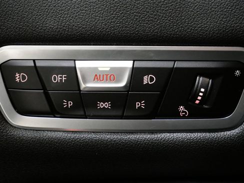 Used 2021 BMW X7 xDrive40i w/ Cold Weather Package AWD/4WD image 15