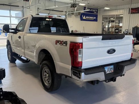 Used 2022 Ford F250 XL w/ Power Equipment Group AWD/4WD image 5