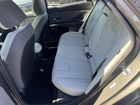 New 2025 Hyundai Elantra Limited w/ Cargo Package image 12