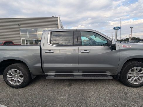 Used 2023 Chevrolet Silverado 1500 LTZ w/ Z71 Off-Road Package image 2