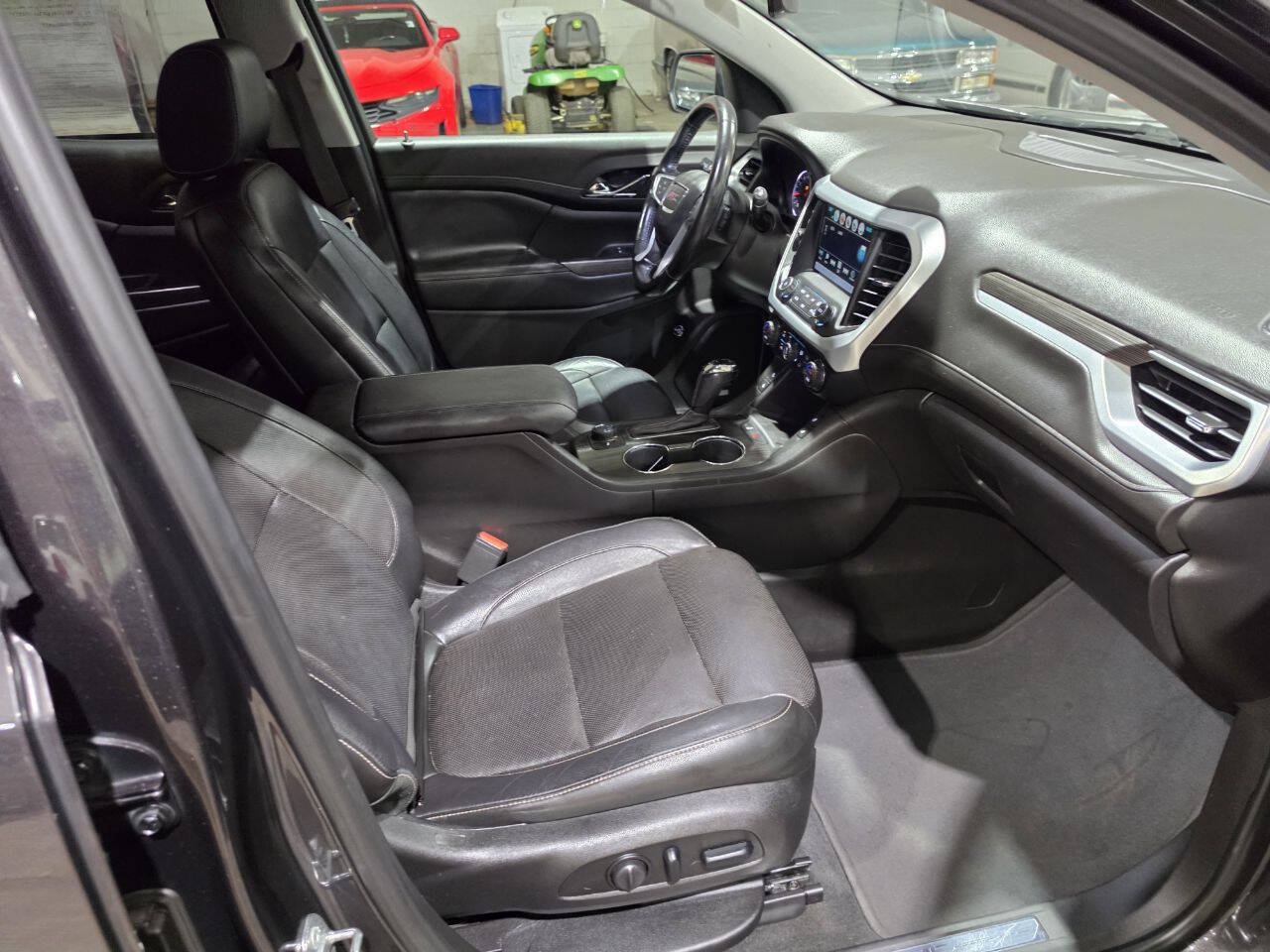 Used 2019 GMC Acadia SLT AWD/4WD image 33