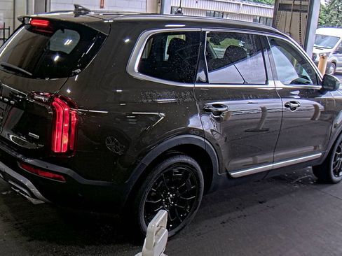 Used 2022 Kia Telluride S AWD/4WD image 5
