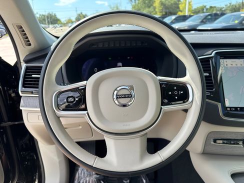 Used 2025 Volvo XC90 B6 Plus w/ Protection Package Premier image 13