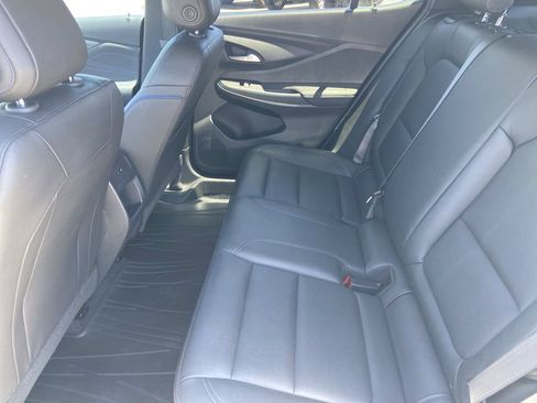 Used 2024 Buick Envista Sport Touring w/ Convenience I Package FWD image 21